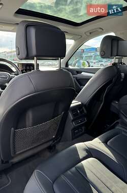 Позашляховик / Кросовер Audi Q5 2022 в 