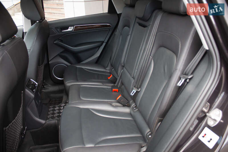 Внедорожник / Кроссовер Audi Q5 2016 в Киеве