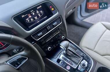 Позашляховик / Кросовер Audi Q5 2015 в 