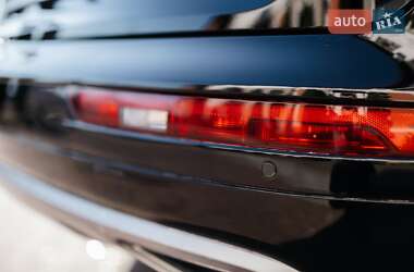 Позашляховик / Кросовер Audi Q5 2020 в 