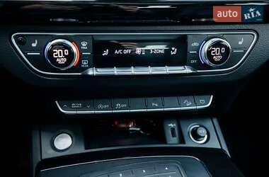 Позашляховик / Кросовер Audi Q5 2020 в 