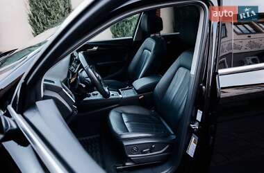 Позашляховик / Кросовер Audi Q5 2020 в 