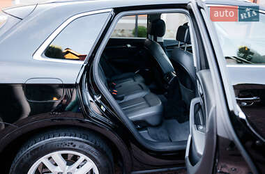Позашляховик / Кросовер Audi Q5 2020 в 