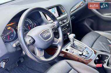 Позашляховик / Кросовер Audi Q5 2015 в 