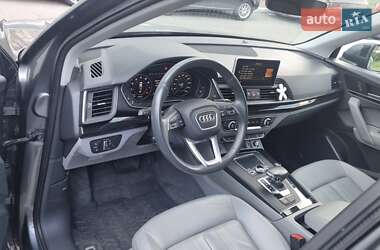 Позашляховик / Кросовер Audi Q5 2019 в 