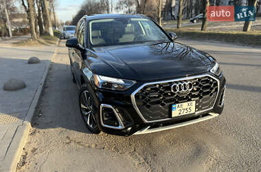Внедорожник / Кроссовер Audi Q5 2021 в 