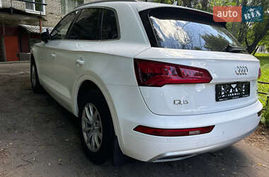 Внедорожник / Кроссовер Audi Q5 2019 в 