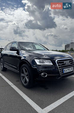 Внедорожник / Кроссовер Audi Q5 2016 в 