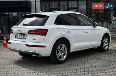 Внедорожник / Кроссовер Audi Q5 2018 в 