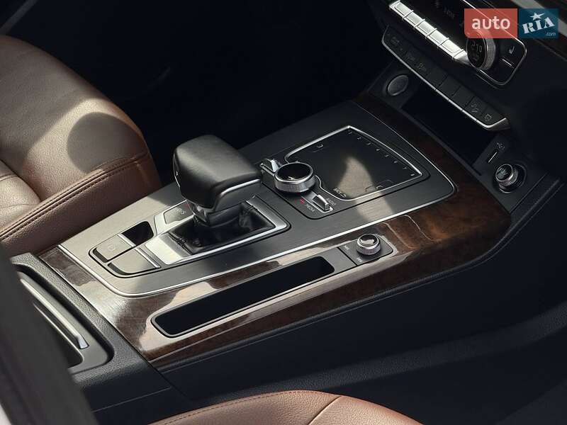 Позашляховик / Кросовер Audi Q5 2018 в Чернівцях