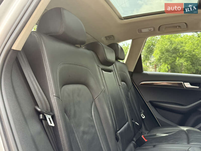 Позашляховик / Кросовер Audi Q5 2010 в Дрогобичі
