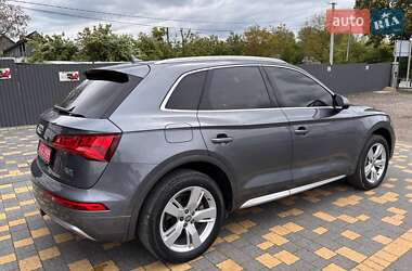Внедорожник / Кроссовер Audi Q5 2018 в 