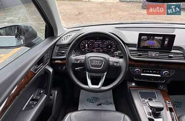 Внедорожник / Кроссовер Audi Q5 2018 в 