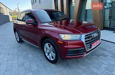 Позашляховик / Кросовер Audi Q5 2018 в Луцьку
