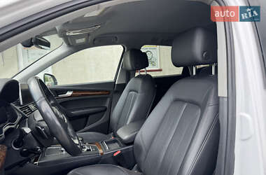 Позашляховик / Кросовер Audi Q5 2018 в 