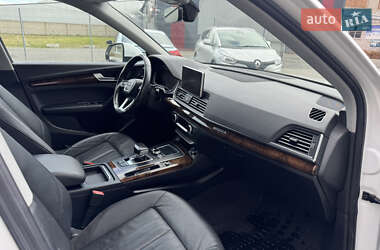 Позашляховик / Кросовер Audi Q5 2018 в 