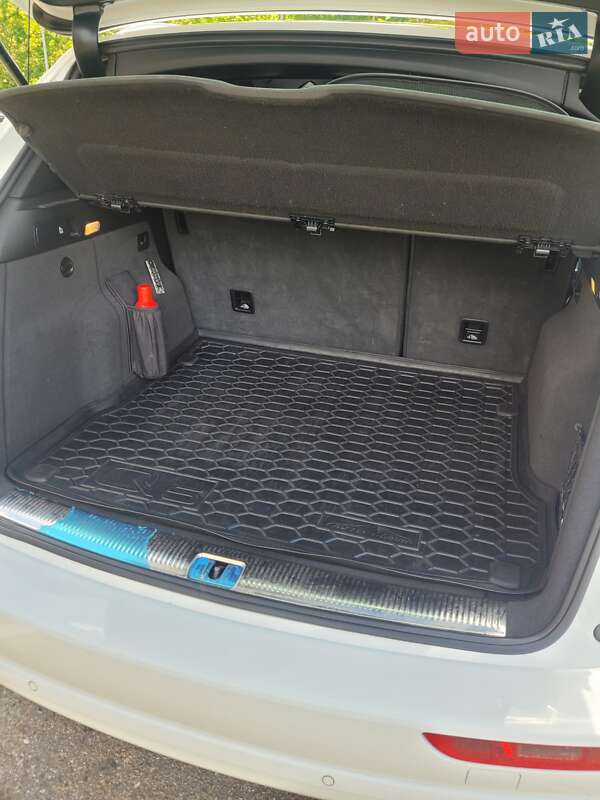 Внедорожник / Кроссовер Audi Q5 2016 в Одессе