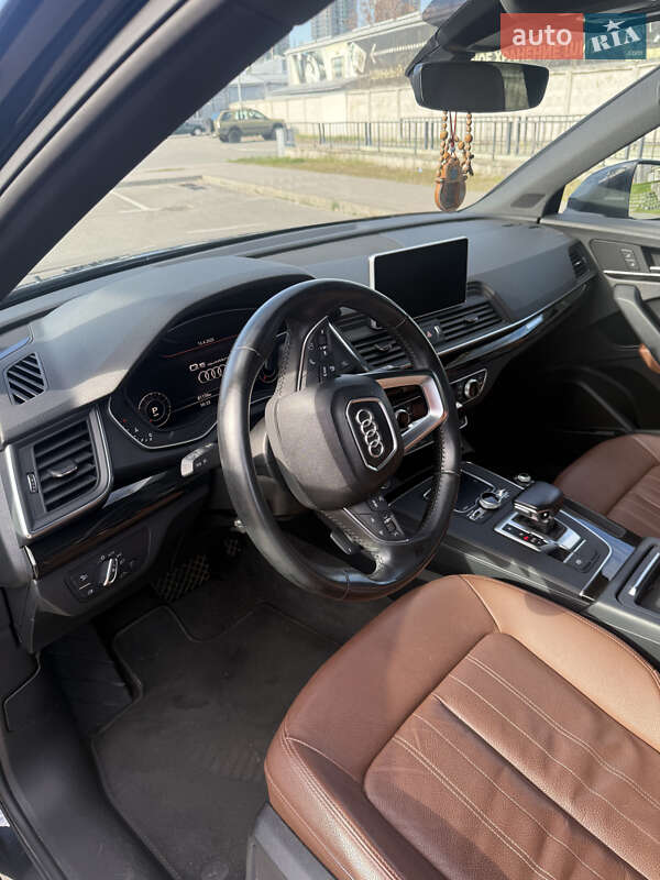 Внедорожник / Кроссовер Audi Q5 2018 в Киеве