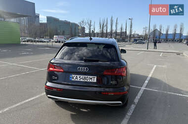 Внедорожник / Кроссовер Audi Q5 2018 в 