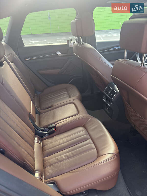 Внедорожник / Кроссовер Audi Q5 2018 в Киеве