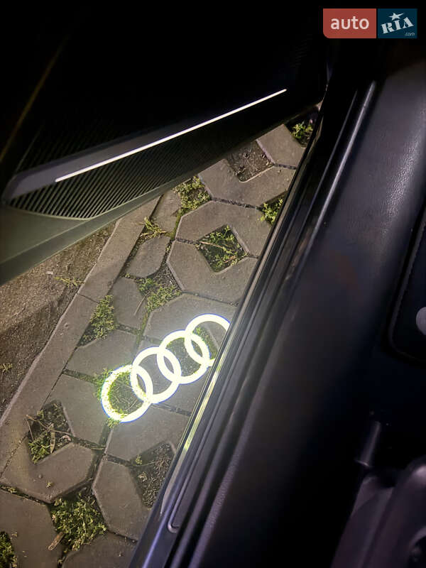 Внедорожник / Кроссовер Audi Q5 2018 в Киеве