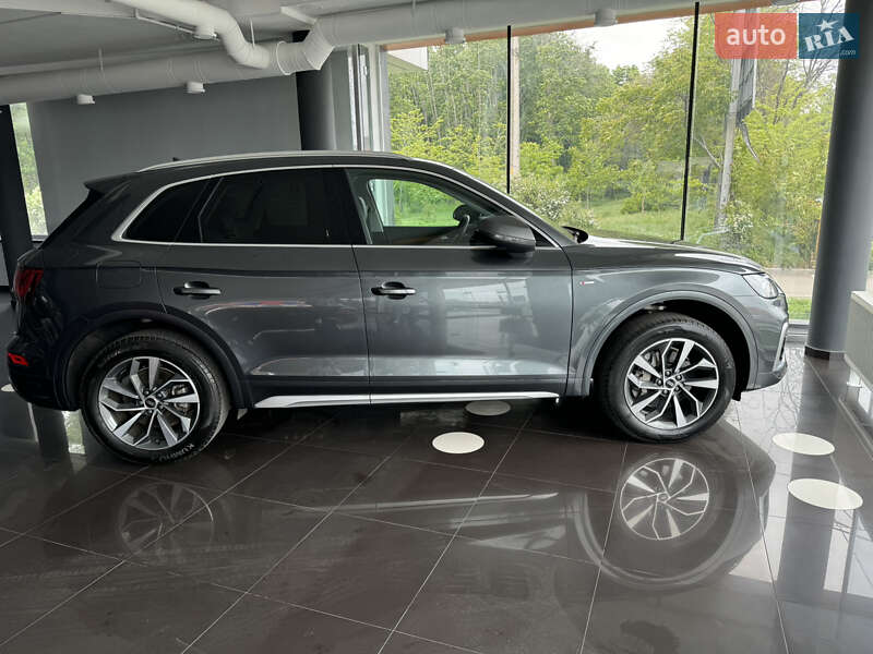 Внедорожник / Кроссовер Audi Q5 2022 в Одессе