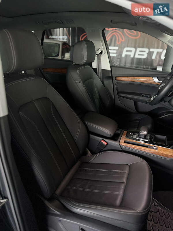 Внедорожник / Кроссовер Audi Q5 2022 в Одессе