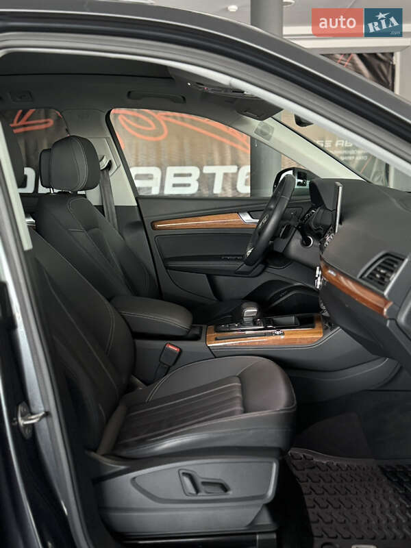 Внедорожник / Кроссовер Audi Q5 2022 в Одессе