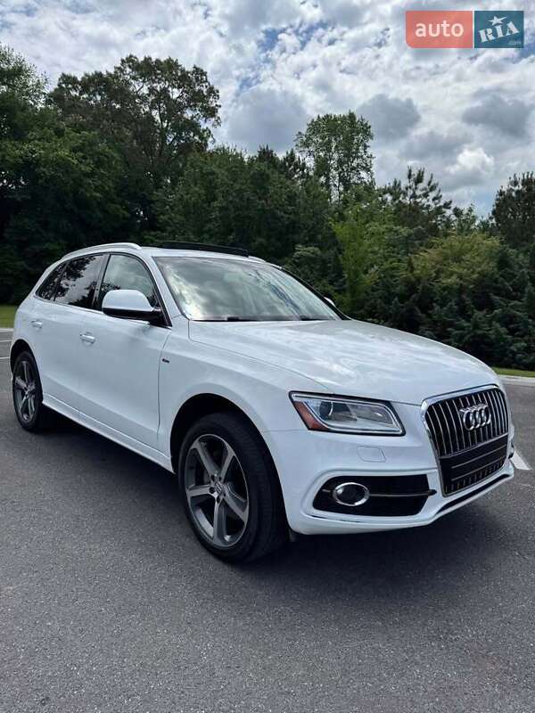 Внедорожник / Кроссовер Audi Q5 2016 в 