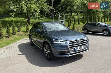 Внедорожник / Кроссовер Audi Q5 2017 в 