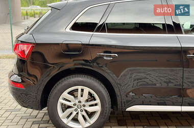 Внедорожник / Кроссовер Audi Q5 2018 в 