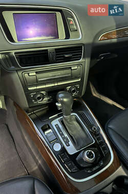 Позашляховик / Кросовер Audi Q5 2012 в 