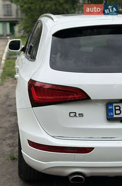 Внедорожник / Кроссовер Audi Q5 2015 в 