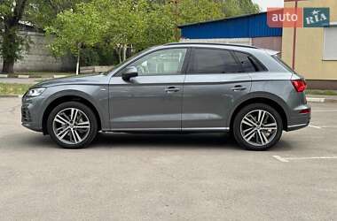 Внедорожник / Кроссовер Audi Q5 2020 в 