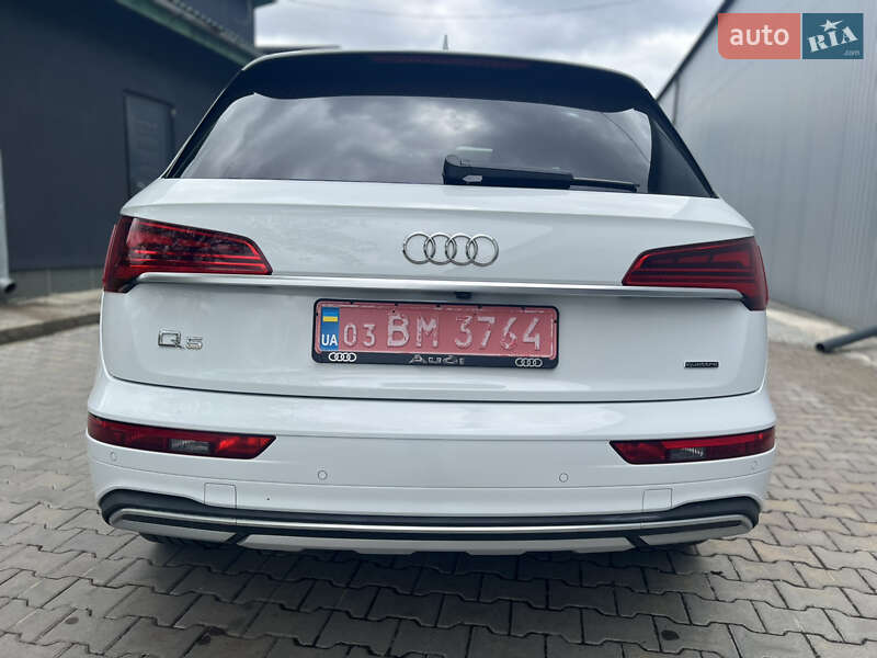 Позашляховик / Кросовер Audi Q5 2021 в Стрию