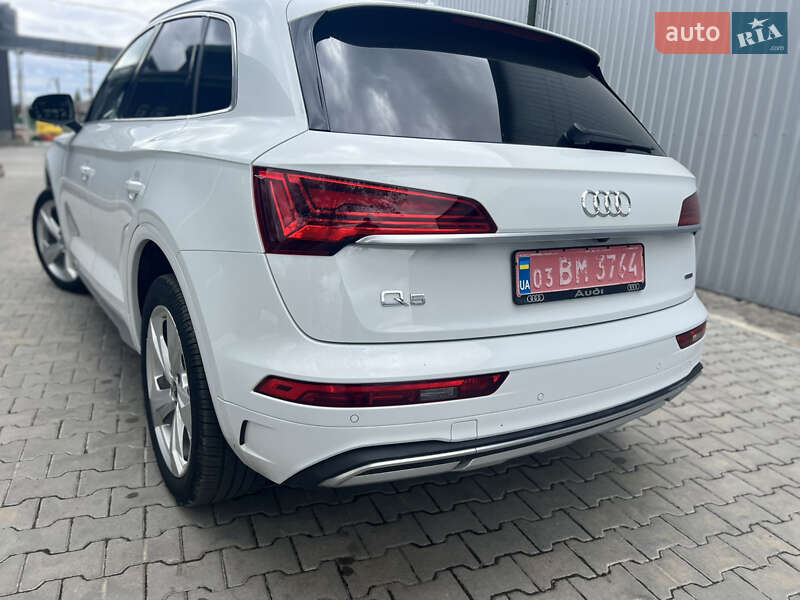 Позашляховик / Кросовер Audi Q5 2021 в Стрию