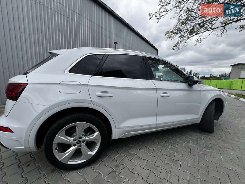 Позашляховик / Кросовер Audi Q5 2021 в Стрию