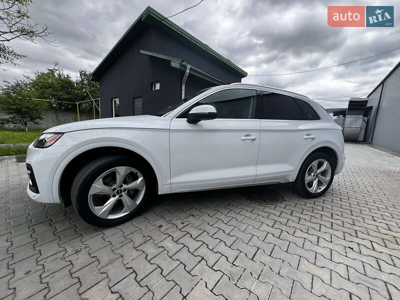 Позашляховик / Кросовер Audi Q5 2021 в Стрию