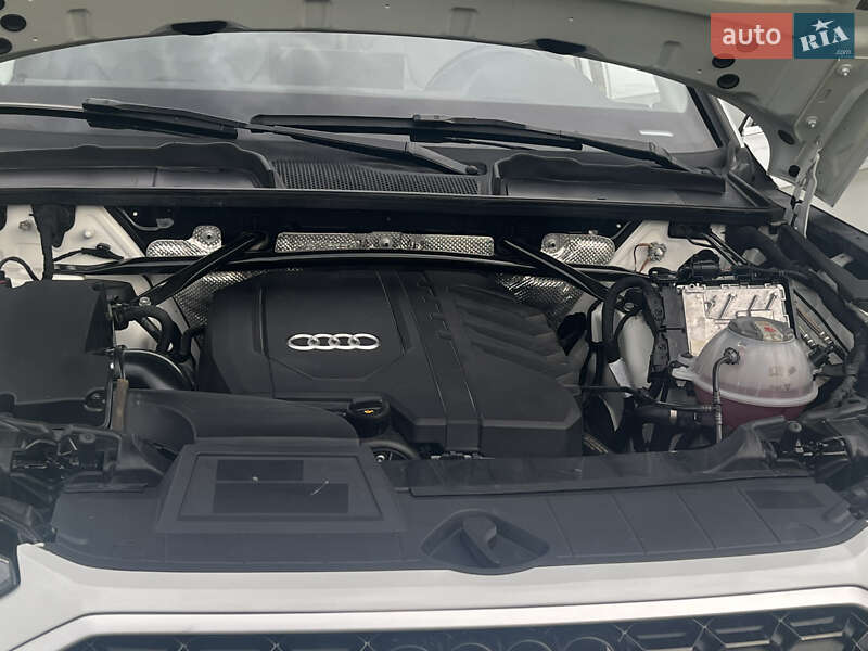 Позашляховик / Кросовер Audi Q5 2021 в Стрию