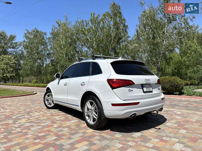 Внедорожник / Кроссовер Audi Q5 2015 в Миргороде