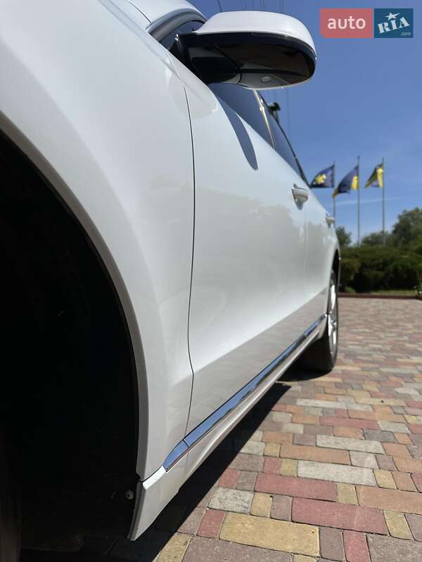 Внедорожник / Кроссовер Audi Q5 2015 в Миргороде