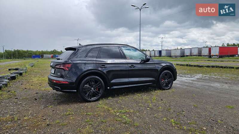 Внедорожник / Кроссовер Audi Q5 2017 в Львове