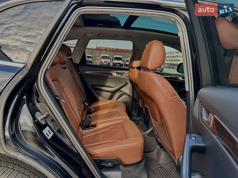 Внедорожник / Кроссовер Audi Q5 2011 в Львове