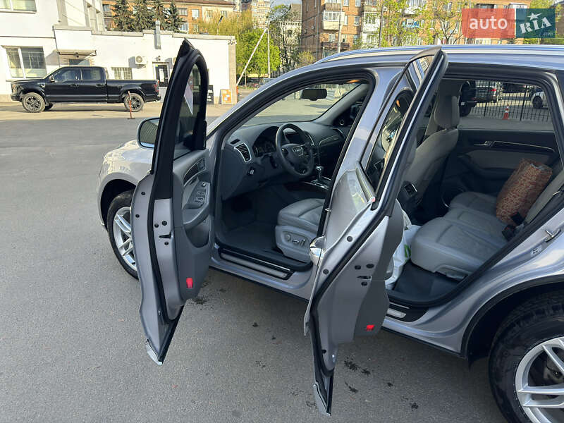 Внедорожник / Кроссовер Audi Q5 2016 в Киеве