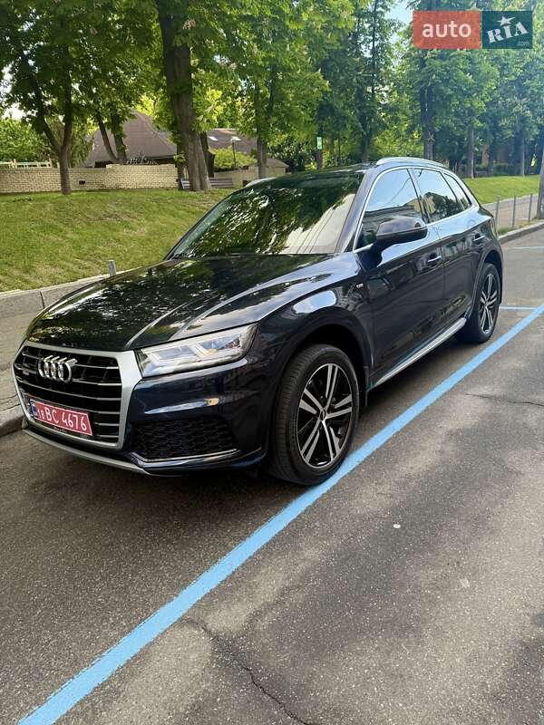 Внедорожник / Кроссовер Audi Q5 2018 в Киеве