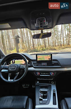 Внедорожник / Кроссовер Audi Q5 2018 в 