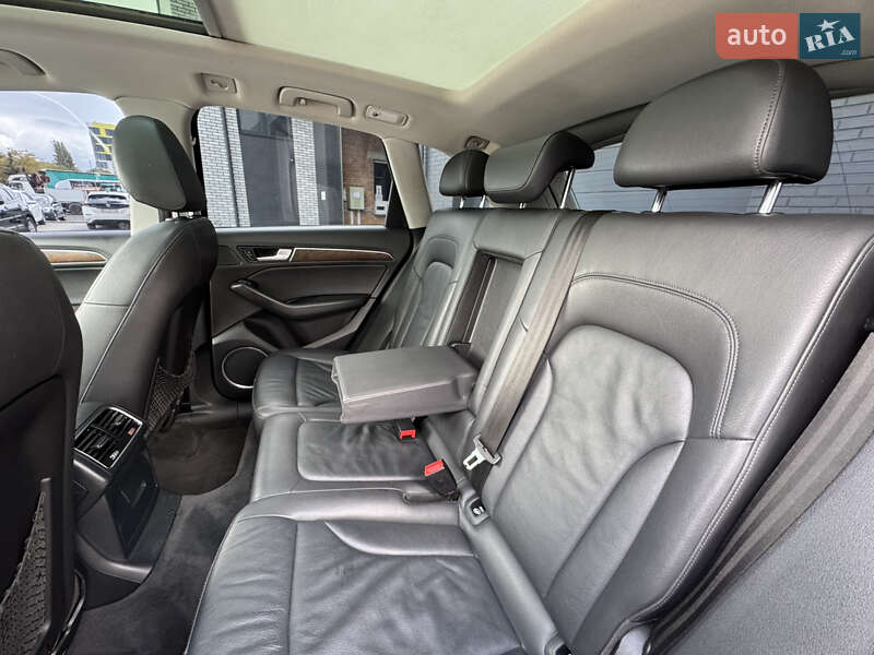 Внедорожник / Кроссовер Audi Q5 2013 в Луцке