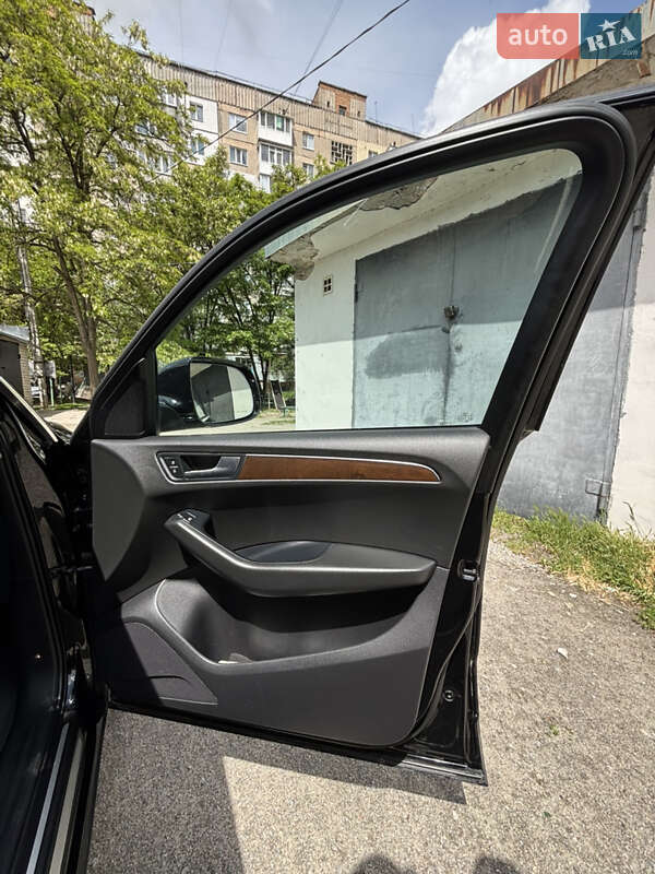 Внедорожник / Кроссовер Audi Q5 2010 в Кропивницком