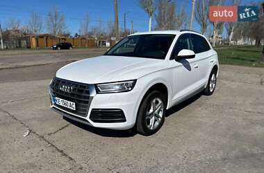 Позашляховик / Кросовер Audi Q5 2019 в 