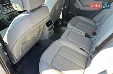 Позашляховик / Кросовер Audi Q5 2019 в 